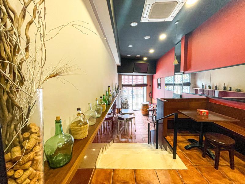 Foto 90fb6029-09bc-427f-9e02-482adae709c1. Lloguer local comercial a pujada del castell a Centre Figueres