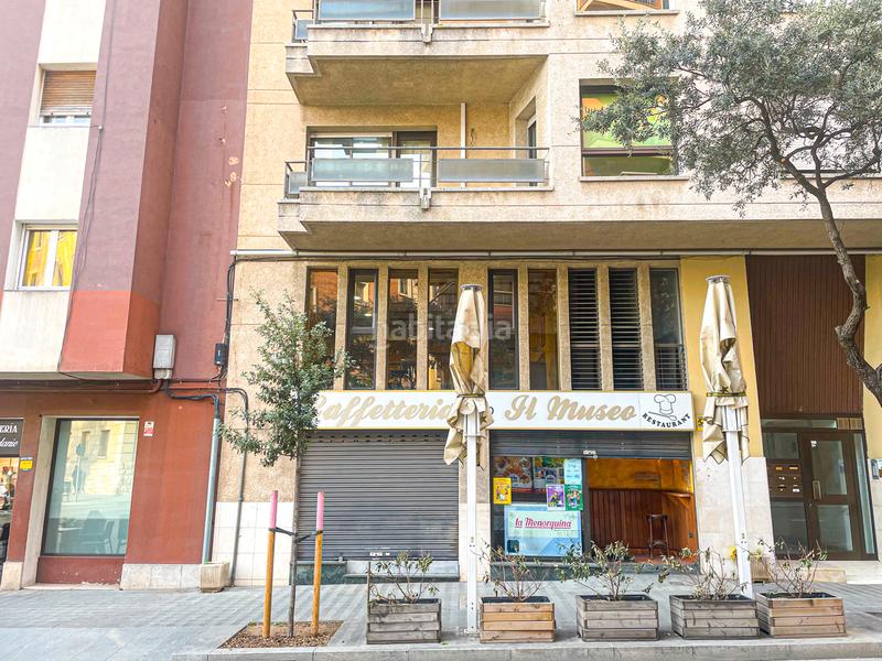 Foto be8b85b2-cde9-40cd-9a10-4f2870cc7583. Lloguer local comercial a pujada del castell a Centre Figueres