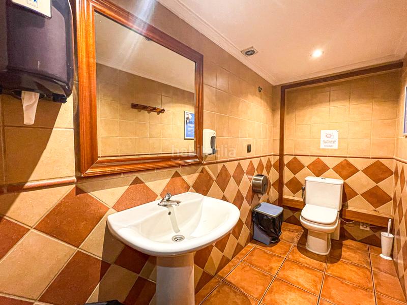 Foto 22da4a8e-b755-4111-86bc-e36022f15b74. Location local commercial dans pujada del castell dans Figueres