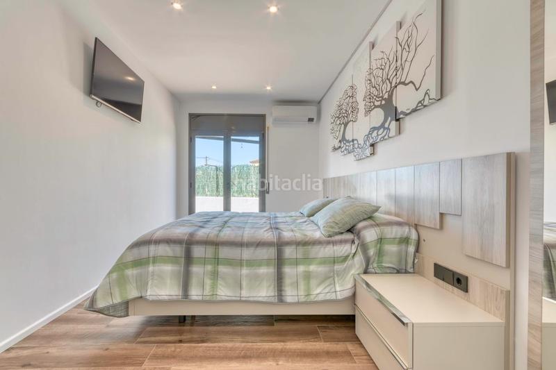 Foto c8ccc49d-ef92-4aaf-8a6e-2d99b2eb1f63. Chalet en canigó 1 casa unifamiliar en venta en Cistella