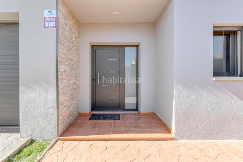Foto d9b5eed9-ce18-47fb-9aa7-7ab9f715426c. Chalet en canigó 1 casa unifamiliar en venta en Cistella
