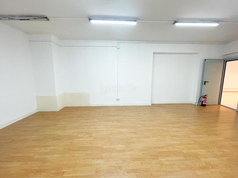 Foto 05d5237b-a41f-4a9a-b263-95a045cbacdf. Lloguer local comercial a mendez nuñez 22 a Centre Figueres