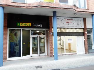 Local Comercial a Carrer sant francesc de paula, 8, 17600, figueres, girona. Local a pie de calle, a pocos metros de la plaza de la palmera