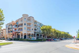 Local Comercial a Avinguda fages de climent, 8, 17487, empuriabrava, girona. Bar restaurante en traspaso