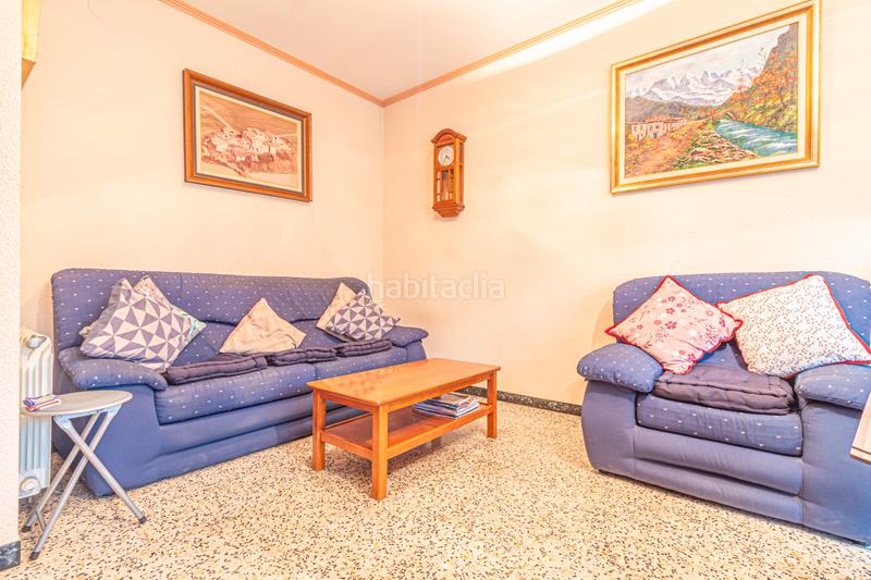 Foto 15c9fd1b-b38d-4a04-b0eb-3d59afa53446. Chalet in carrer extremadura in Vilafant