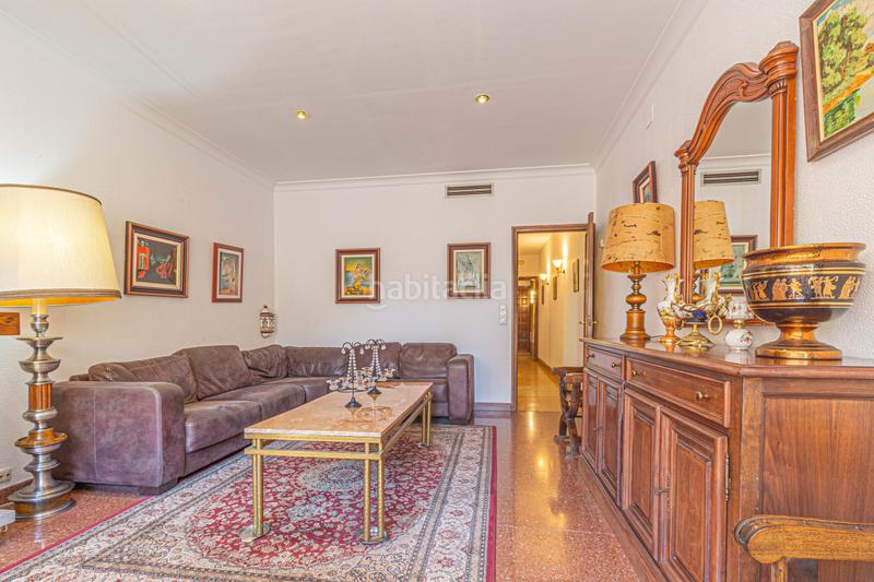 Foto 48285939-656f-47a1-8234-abf947a71ef9. Pis a carrer pep ventura a Centre Figueres