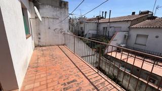 Xalet a Carrer del doctor fleming, 9, 17600, figueres, girona. Casa en venta en figueres barrio sant joan