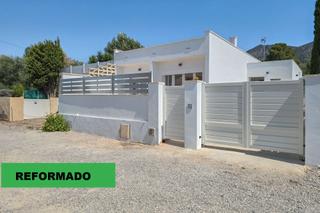 Xalet a Carrer riera-la almadrava, 18, 17480, el mas boscà, girona. Casa totalmente reformada en agradable urbanización de roses.