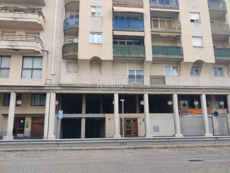 Foto f7576e6e-ba33-4f00-94e2-da2575cf8879. Car parking in joan regla 3 in Centre Figueres