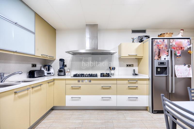 Foto 2785068e-abf0-4965-a8fd-284689f84a45. Piso en mare de déu de montserrat edificio maxim en Figueres