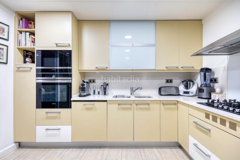 Foto 8cdd2be2-6928-4895-8895-bc41497e72c6. Piso en mare de déu de montserrat edificio maxim en Figueres