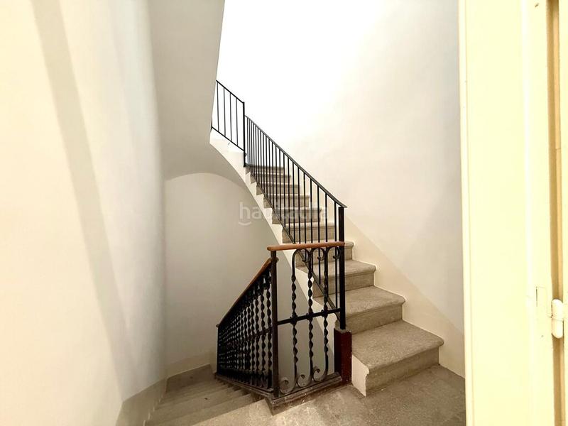 Foto 3cf2d323-65f2-4919-ae61-ba9cc023ff75. Chalet in carrer sant pau in Centre Figueres