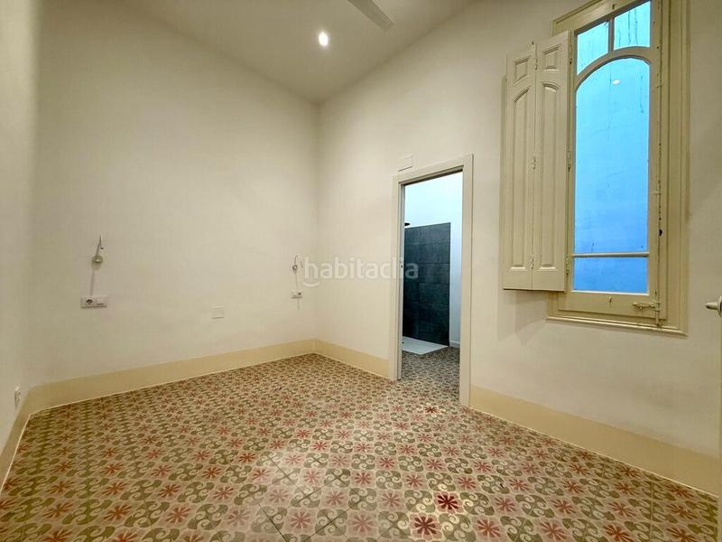 Foto cc9841a4-2688-41b0-b590-11b885f5e4cd. Chalet in carrer sant pau in Centre Figueres