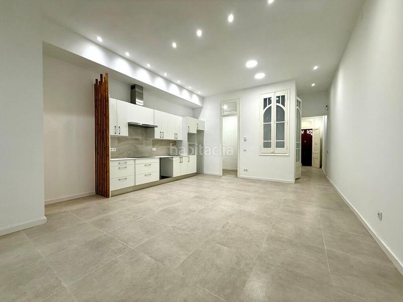 Foto d840f266-21a5-4ccc-a204-326a8f6d6a6e. Chalet in carrer sant pau in Centre Figueres