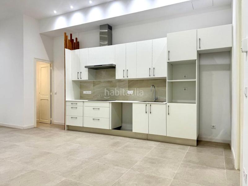 Foto e52180c0-0c08-425c-a6b1-c499838eaabf. Chalet in carrer sant pau in Centre Figueres