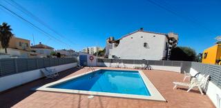 Chalet  Roses. Casa adosada en santa margarida  tu refugio ideal!