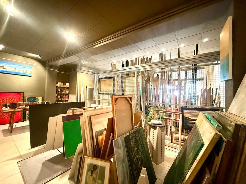 Foto 33c067db-297e-4118-a433-c86bcbaeeec8. Local comercial en carrer migdia oportunidad única ! local comercial en venta en Figueres