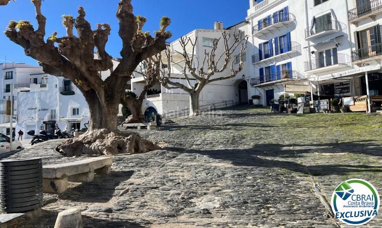 Foto b93a1a32-0f29-4342-a68b-054ed6110d76. Pis a avenida caritat serinyana 27 a Cadaqués