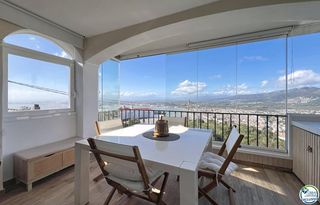 Pis a Carrer pittara 2. Apartamento reformado con vista panorámica sobre la bahía de ros