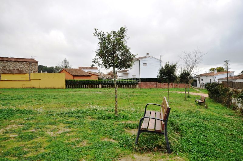 Foto f45365ae-5532-4983-baf0-731930d7cf38. Finca rústica a Garriguella