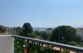 Flat in Avenida jose diaz pacheco 131. Bonito piso con vista mar a almadrava roses
