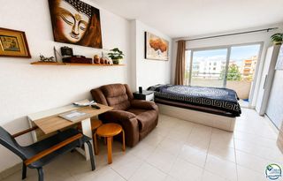 Pis  Pasaje delta muga 6-7. Acogedor estudio en empuriabrava