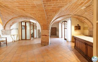 Xalet a Carrer major 9. Exclusiva masía  del siglo xvi con licencia de turismo rural