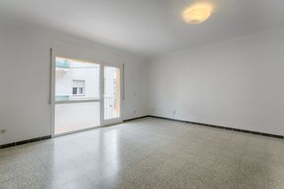 Flat in Carrer de cristòfor colom, 41, 17480, roses, girona. Vive roses a pie amplio piso con 3 dormitorios y 2 terrazas a 35