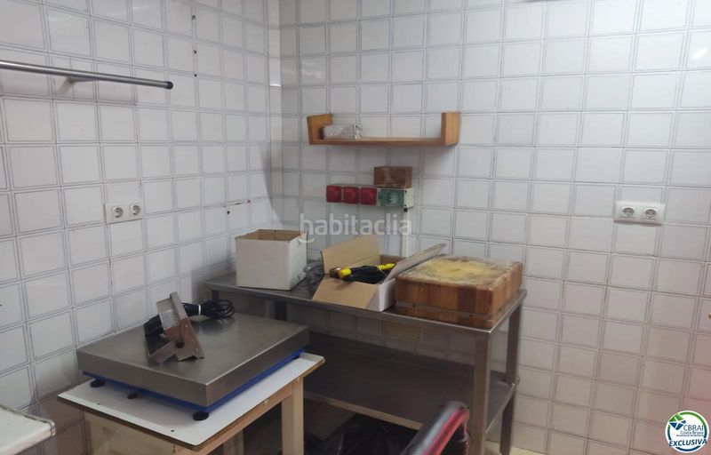 Foto 534f3768-5de6-4d1e-bcb4-84b77d567d26. Local comercial en venta local comercial, antigua carniceria. en Empuriabrava