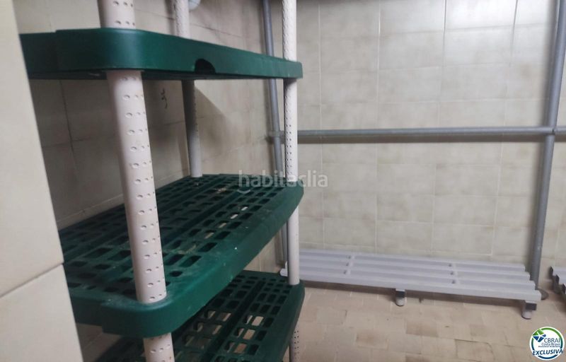 Foto 983baea1-f62b-491c-8d0b-45d6dd62291a. Local comercial en venta local comercial, antigua carniceria. en Empuriabrava