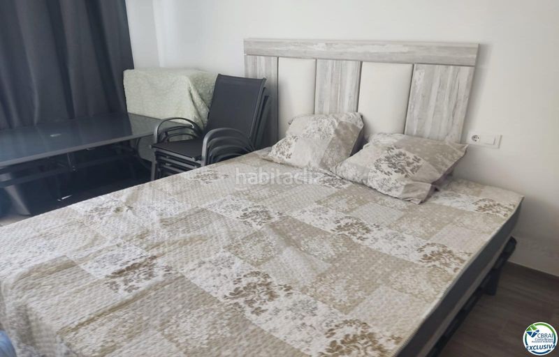 Foto 8a004fa8-3cf8-4b51-9409-a0ee4fedb203. Chalet en calle Peni 62a bonita casa con piscina y apartamento para invitados y piscina. en Empuriabrava