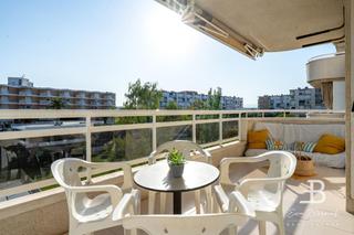Apartament  Prat de ponç. Apartamento de 2 habitaciones en complejo mare internum de la pi