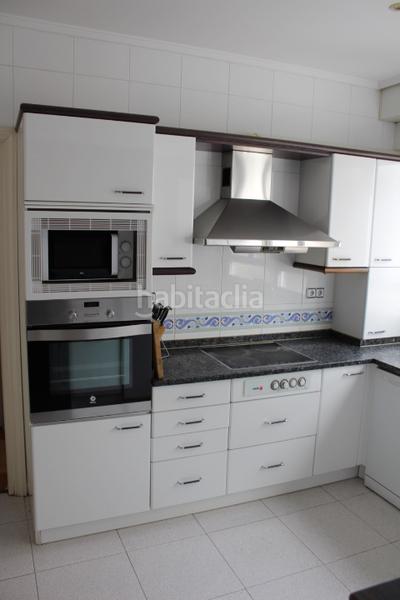 Foto dbb51ade-8f57-4dcd-a3a9-0d7a40e9ca22. Location attique dans Zabalburu Bilbao