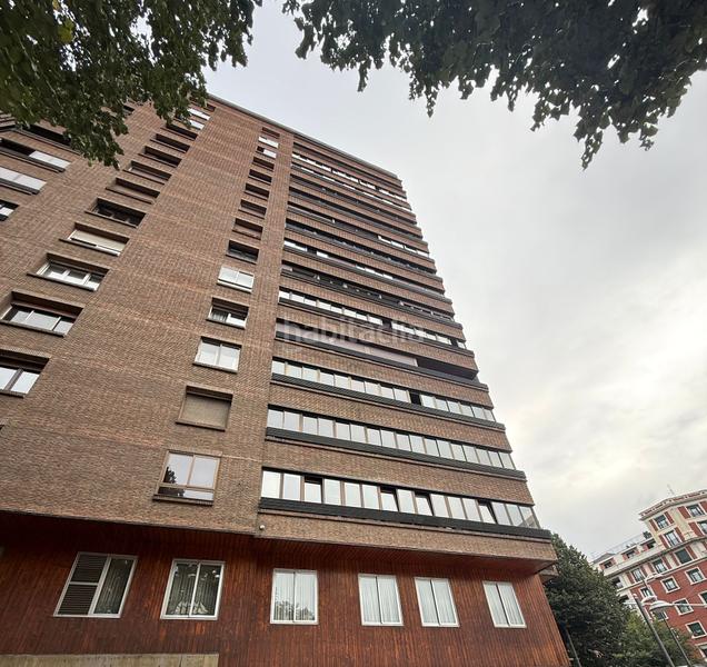 Foto 8df1b8f0-2efd-44f3-96ba-b660de876270. Piso en Basurtu Bilbao