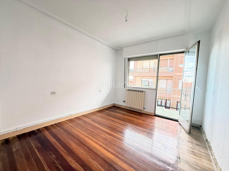Foto 9a91a4e1-8ff0-40b2-8a3e-99dbcbeeb889. Etagenwohnung mit heizung in Centro Barakaldo