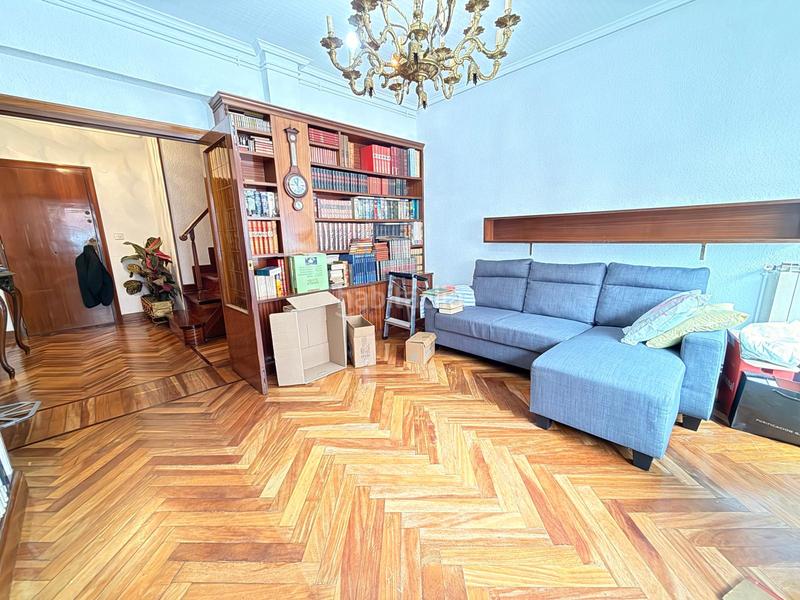 Foto a0958430-f571-4125-94f4-010ad8674a6a. Etagenwohnung mit heizung in Centro Barakaldo