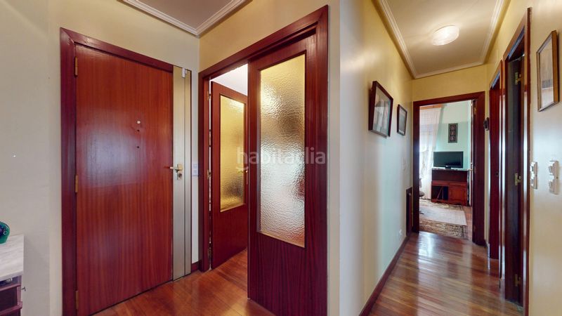 Foto f151b1c9-165a-4c9e-ad93-77c7953376e2. Flat with parking in San Pedro de Deusto - La Ribera Bilbao