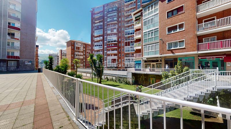 Foto 59fc977d-d7a0-4e19-8ad1-dfa55015f0d3. Flat with parking in San Pedro de Deusto - La Ribera Bilbao