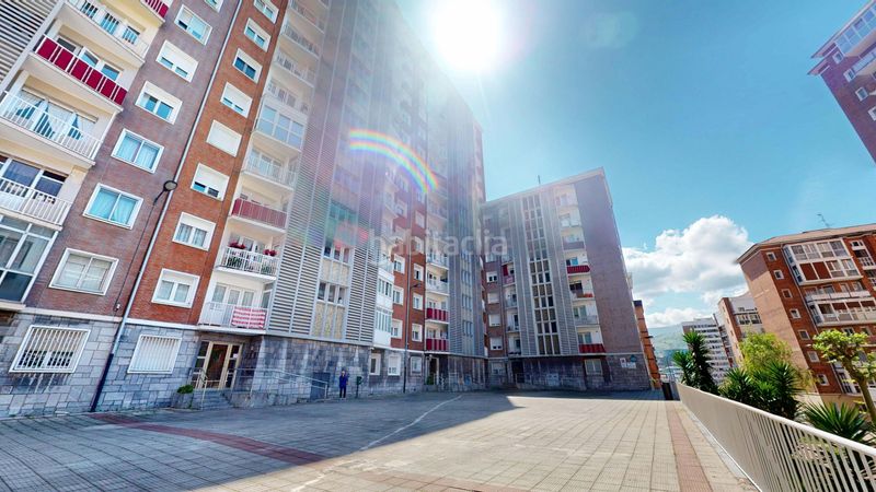 Foto a453d301-c6c8-4f2f-a497-d3a571aa65eb. Flat with parking in San Pedro de Deusto - La Ribera Bilbao