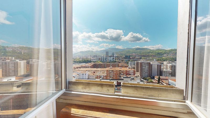 Foto ee4fadca-dba5-4249-9684-dcd1304a9e9e. Flat with parking in San Pedro de Deusto - La Ribera Bilbao