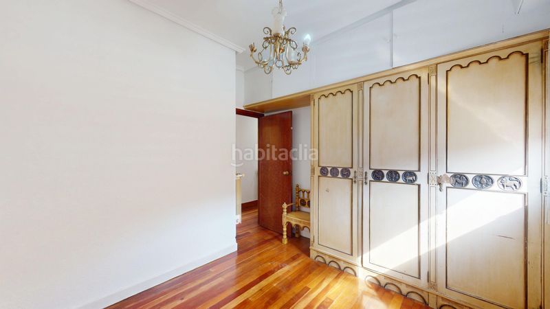 Foto 84bd1b6a-666a-45fe-9a94-0b602a9e365a. Duplex avec chauffage dans Centro Barakaldo