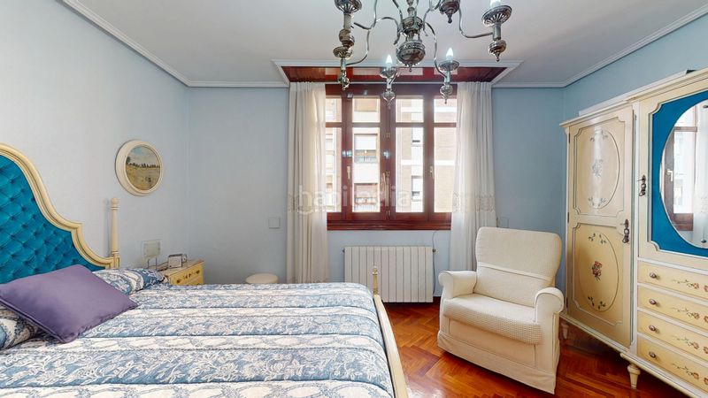 Foto c03a2441-a420-42fb-9a7d-9a64fd06e474. Pis amb aparcament a Centro Barakaldo