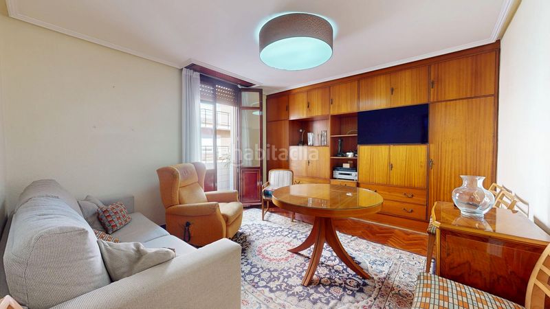 Foto fcf56e81-a749-45d1-afe8-81a481fed699. Pis amb aparcament a Centro Barakaldo