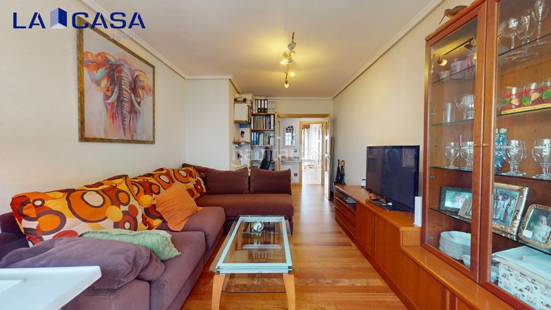 Foto a6f1ae4a-fe11-4ac8-9bae-66999f2f0919. Flat with heating in Colindres