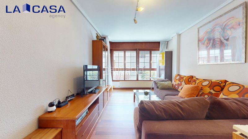 Foto bcc606ed-665c-49d1-8191-7a0cedb6d06f. Flat with heating in Colindres