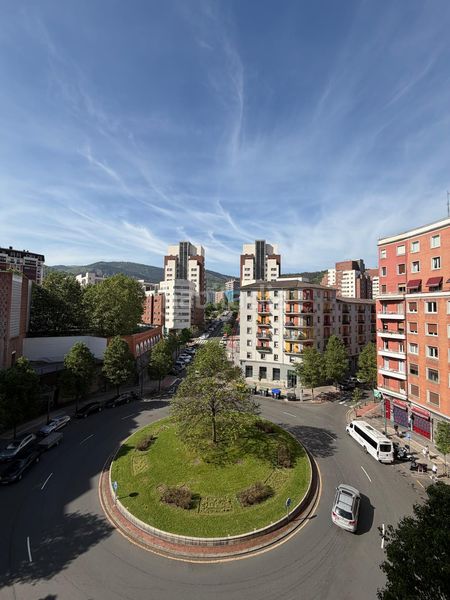 Foto aa820835-7cf1-4f76-adab-31582e0b04e0. Pis a Ametzola Bilbao