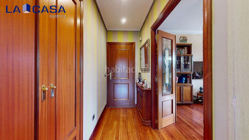 Foto 3da1063d-19d6-4969-863c-47ee2195e787. Flat with parking in San Pedro de Deusto - La Ribera Bilbao