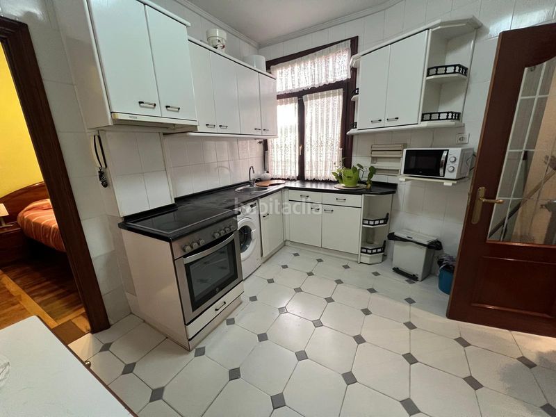 Foto d88f42b6-430f-45f4-b96c-d81f6006d654. Flat with heating in Rekalde Centro Bilbao