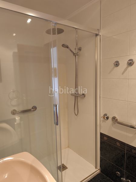 Foto a4f237ff-febb-4d8e-864f-9dd523392091. Pis amb calefacció aparcament a Plentzia