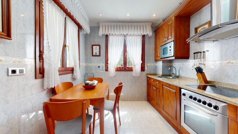Foto ea7b1534-f7cc-4c8d-8a6c-fdd4c586e82e. Chalet en Mioño-Santullán Castro - Urdiales